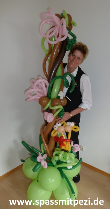 Ballondekoration für Ihre Veranstaltung mit Ballonkünstlerin PEZI Ballondekoration für Ihre Veranstaltung mit Ballonkünstlerin PEZI